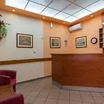 Vagabundo - Newly Renovated, 100m From Beach, Pool & Breakfast 4*