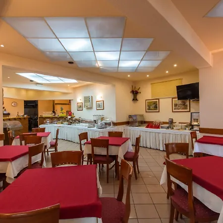 Katarina アパートホテル 3*