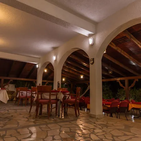 Katarina アパートホテル 3*