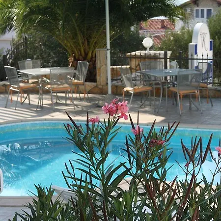 Katarina アパートホテル 3*