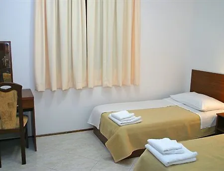 アパートホテル Katarina 3*