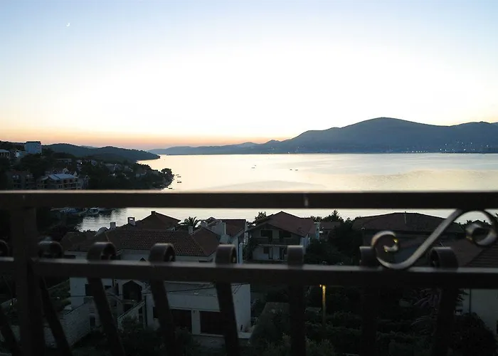 Vagabundo - Newly Renovated, 100m From Beach, Pool & Breakfast Hotell