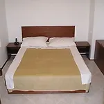 Szálloda Vagabundo - Newly Renovated, 100m From Beach, Pool & Breakfast