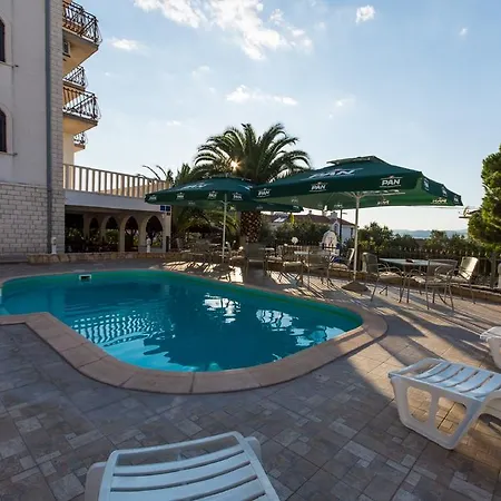 Apart-hotel Katarina Okrug Gornji