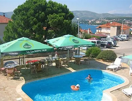 Apart-hotel Katarina 3*