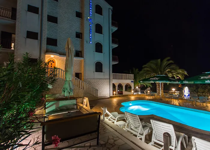 Vagabundo - Newly Renovated, 100m From Beach, Pool & Breakfast