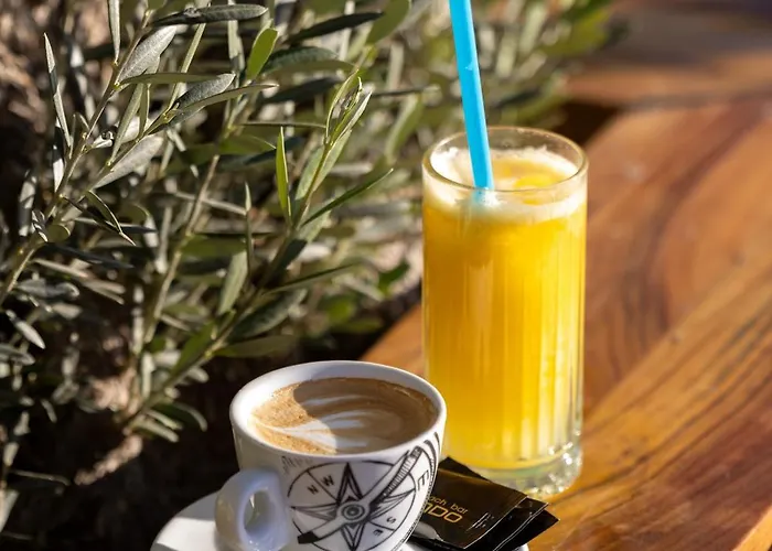 Hotel Vagabundo - Newly Renovated, 100m From Beach, Pool & Breakfast 4*