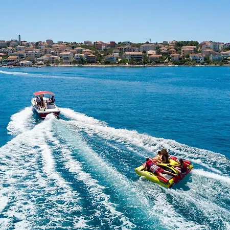 Vagabundo - Newly Renovated, 100m From Beach, Pool & Breakfast 4*