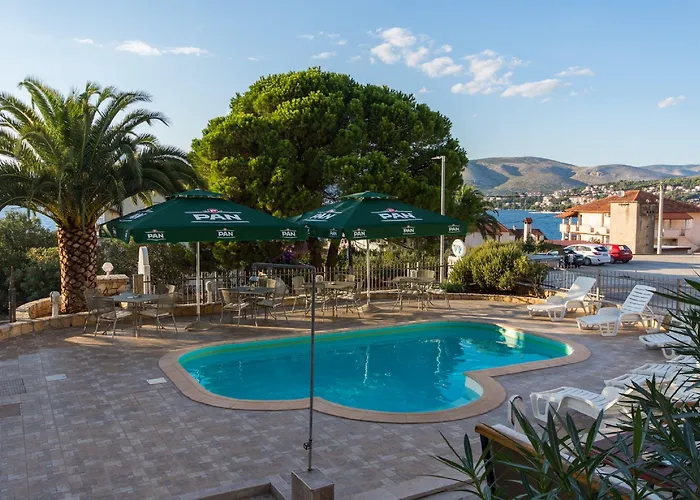 Szálloda Vagabundo - Newly Renovated, 100m From Beach, Pool & Breakfast 4*